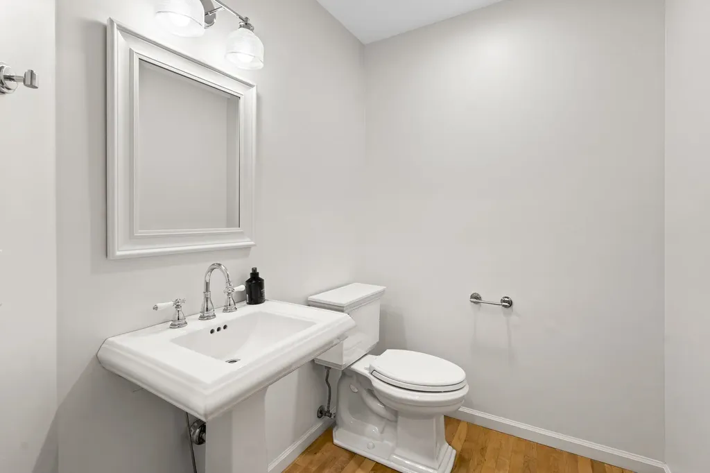 10268 E Twin Oaks Drive Elmwood Charter Township MI 49684