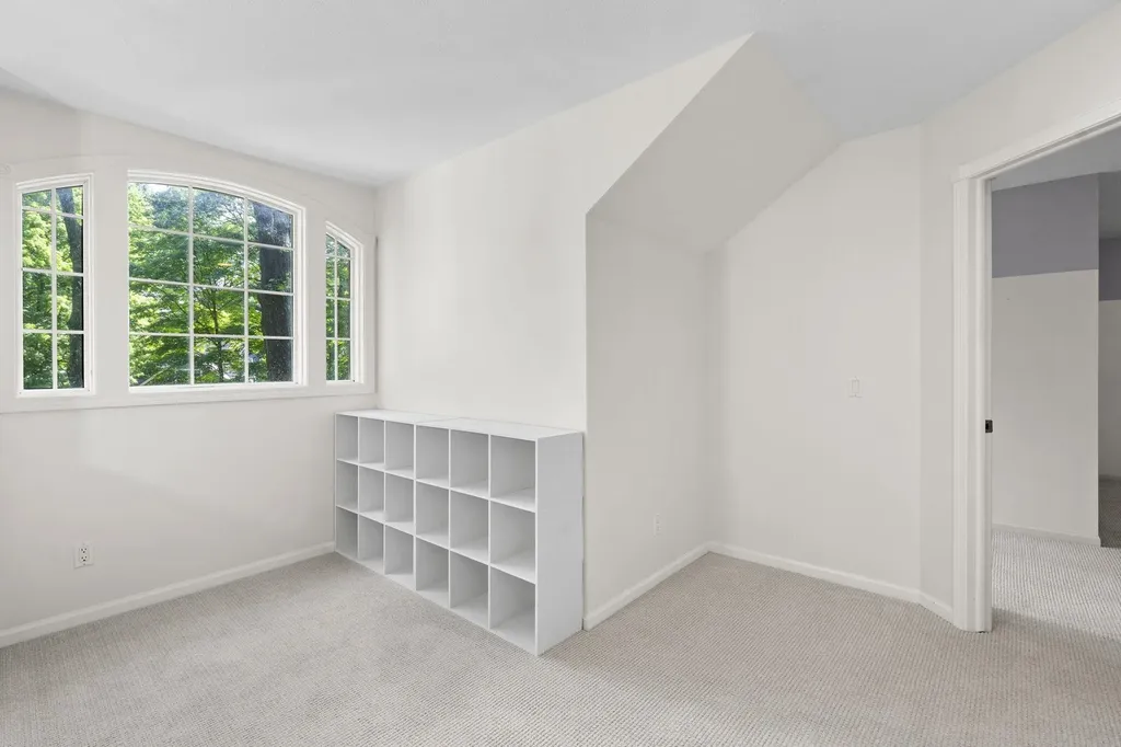 10268 E Twin Oaks Drive Elmwood Charter Township MI 49684