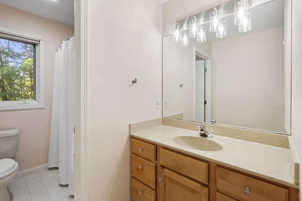 10268 E Twin Oaks Drive Elmwood Charter Township MI 49684
