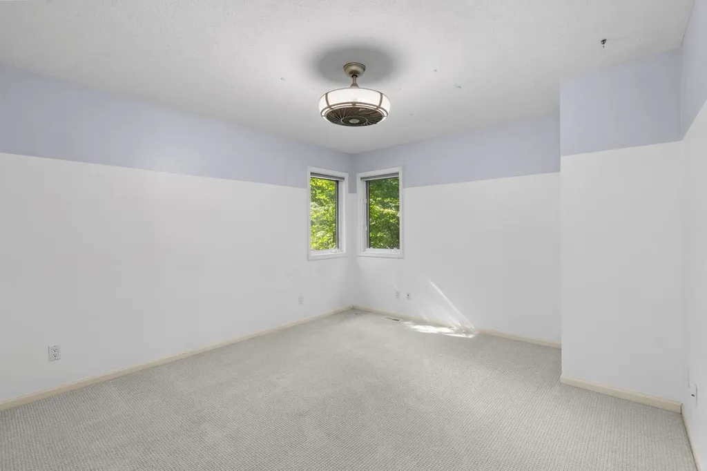 10268 E Twin Oaks Drive Elmwood Charter Township MI 49684