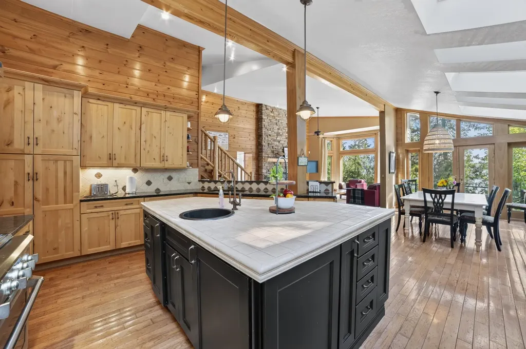 12246 Pineridge Trail Torch Lake Township MI 49648