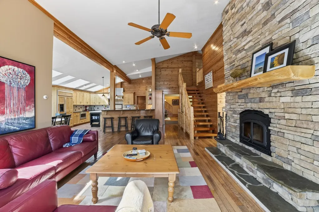 12246 Pineridge Trail Torch Lake Township MI 49648