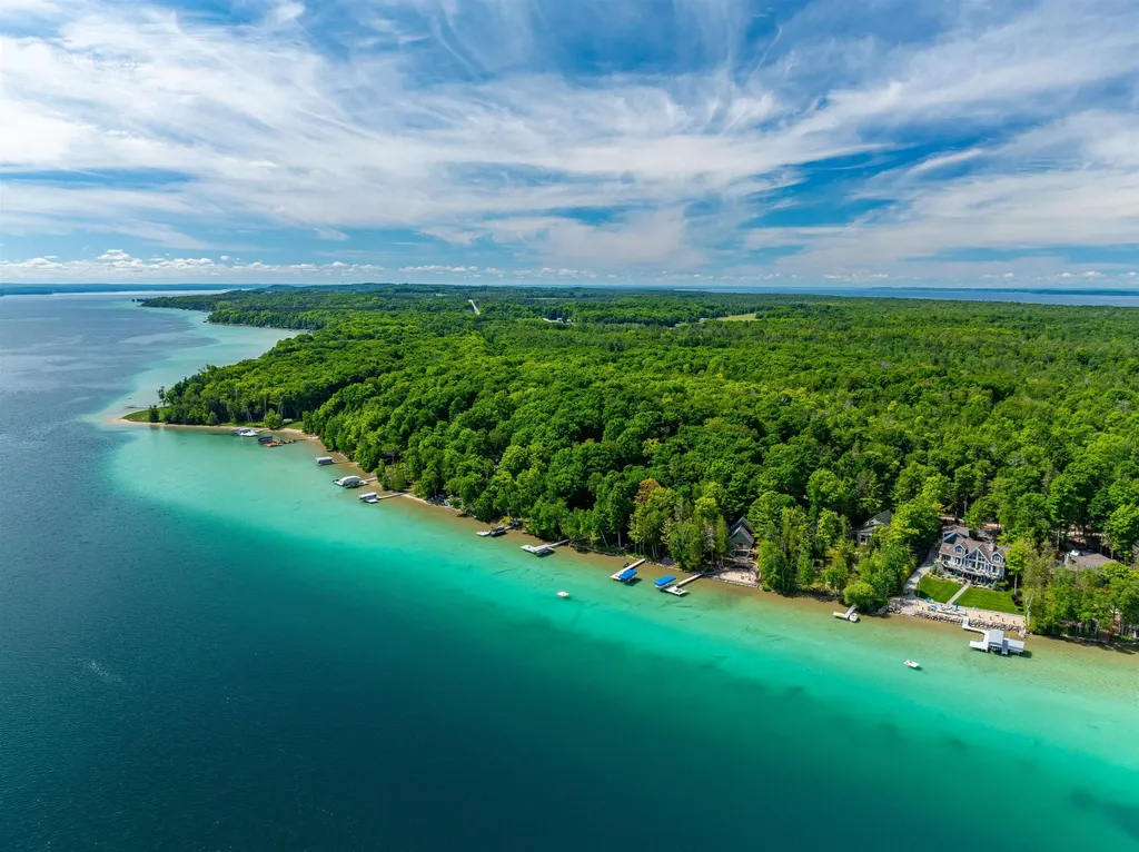 12246 Pineridge Trail Torch Lake Township MI 49648