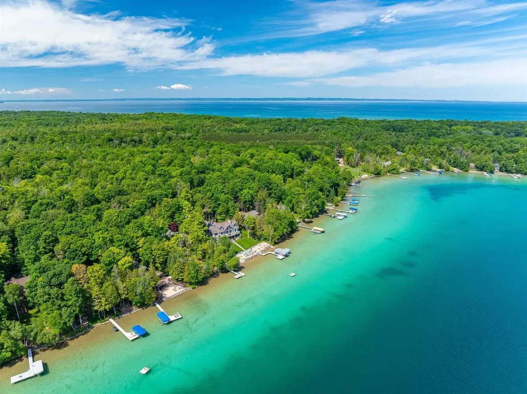 12246 Pineridge Trail Torch Lake Township MI 49648