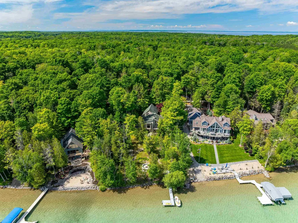 12246 Pineridge Trail Torch Lake Township MI 49648