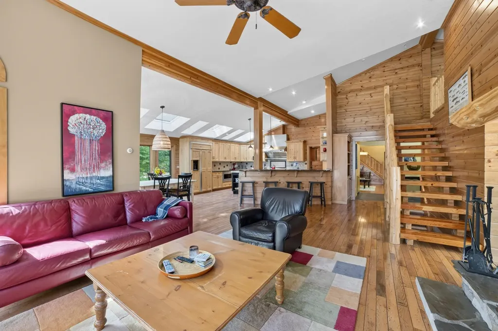 12246 Pineridge Trail Torch Lake Township MI 49648