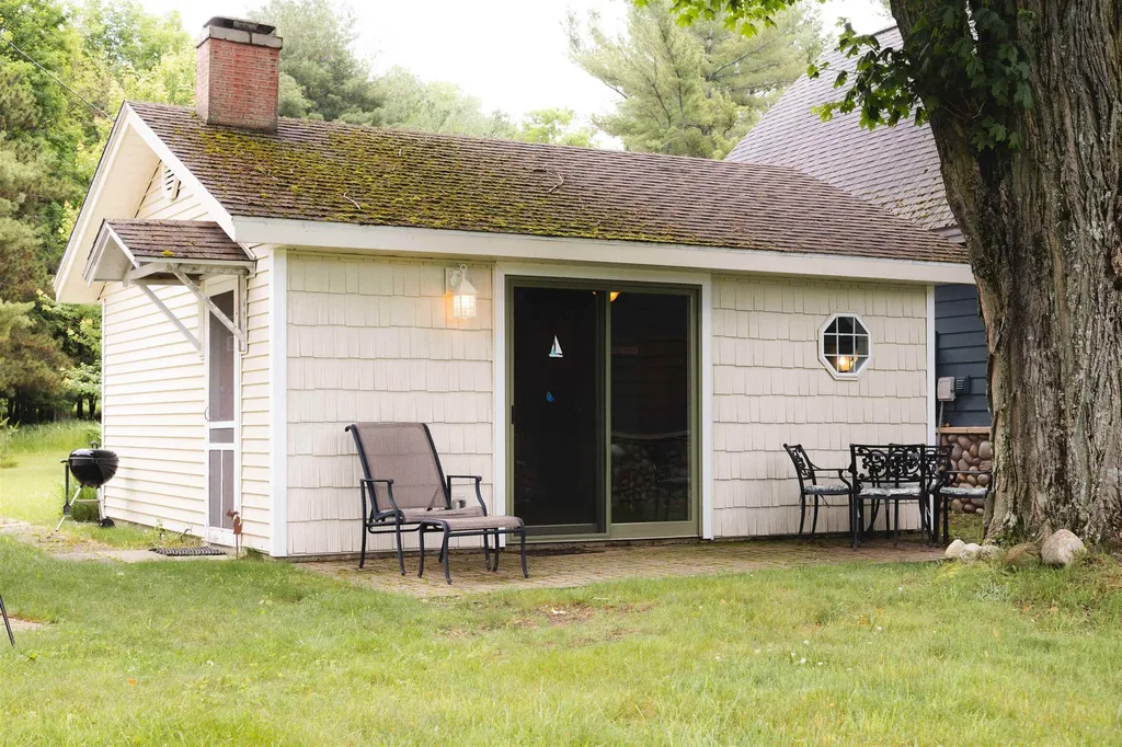 10862+ Torchlight Lane Central Lake Township MI 49622