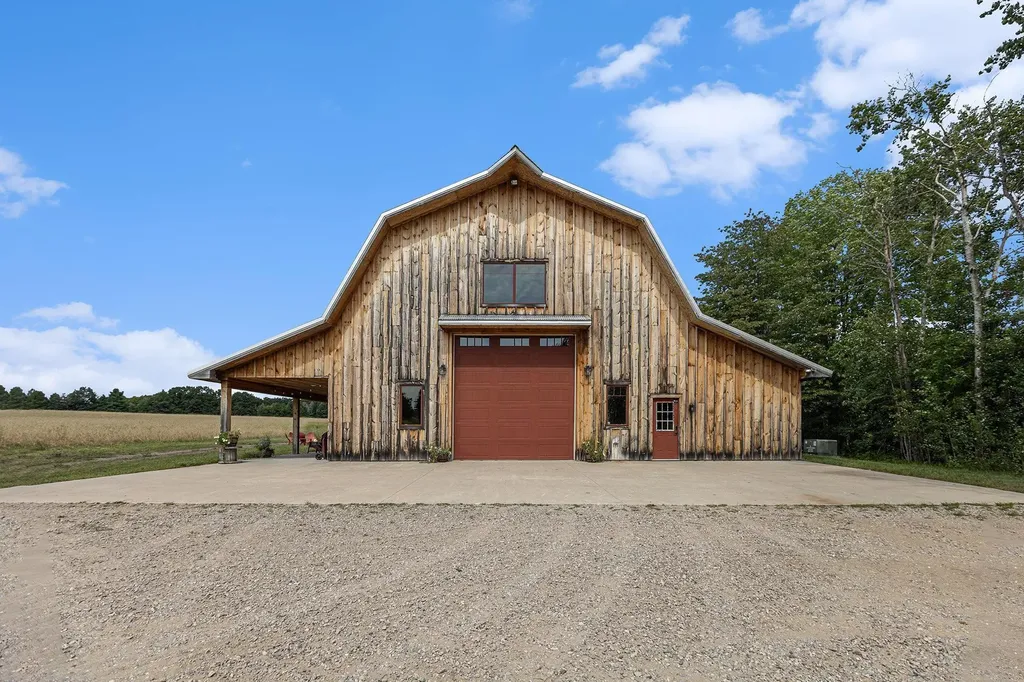 3625 Swaney Road Peninsula Township MI 49686