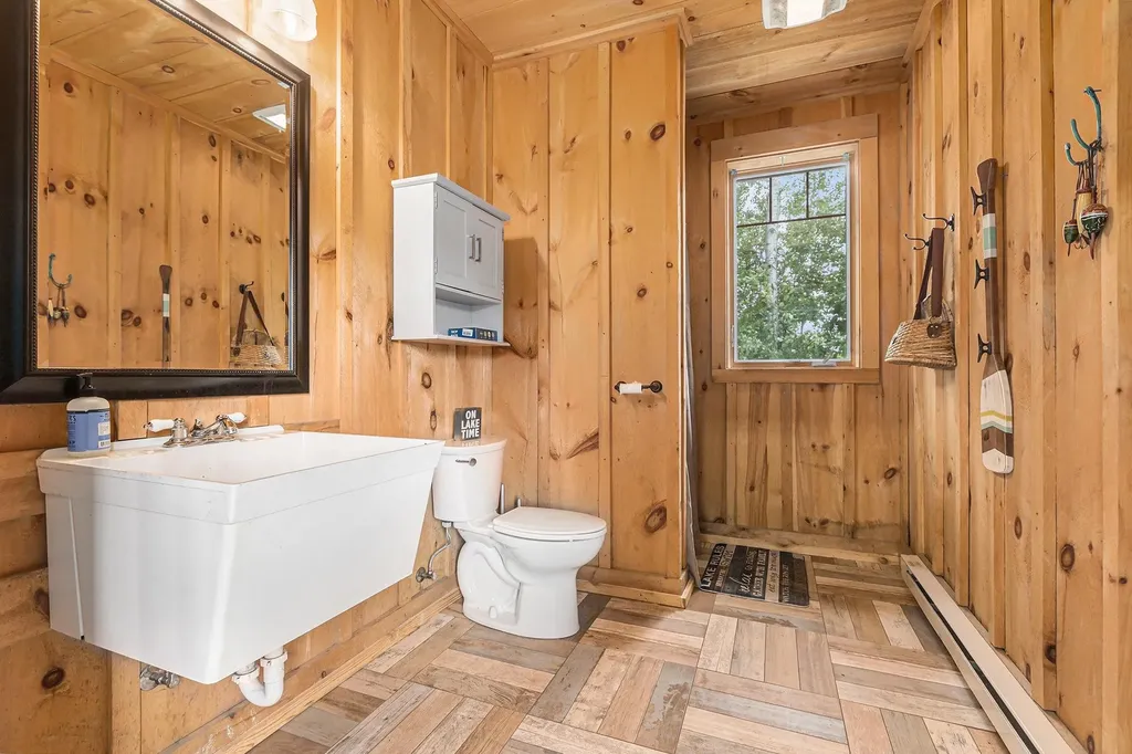 3625 Swaney Road Peninsula Township MI 49686