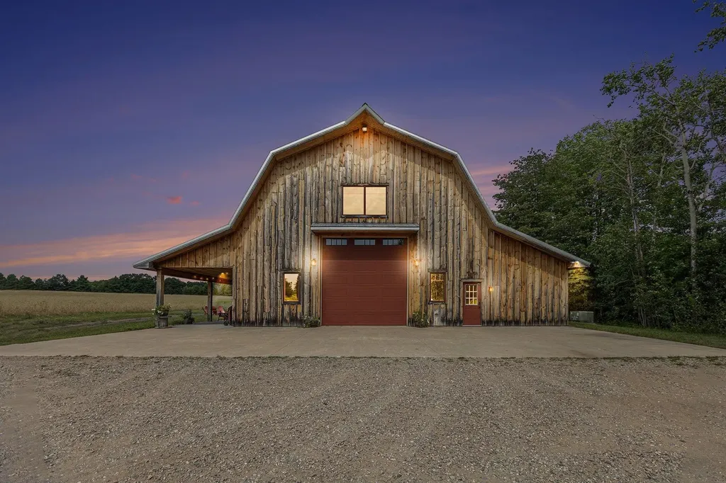 3625 Swaney Road Peninsula Township MI 49686