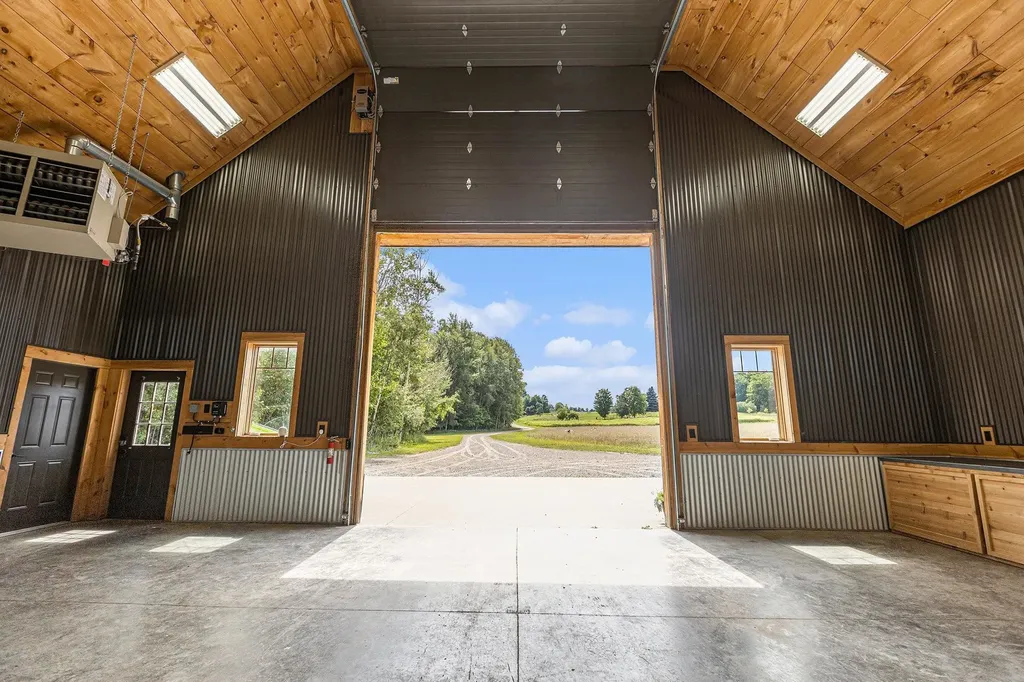 3625 Swaney Road Peninsula Township MI 49686