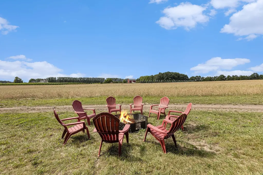 3625 Swaney Road Peninsula Township MI 49686