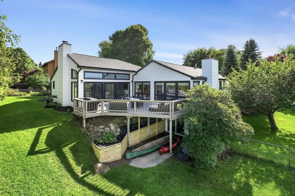 4272 Ridgemoor Drive Garfield Charter Township MI 49684