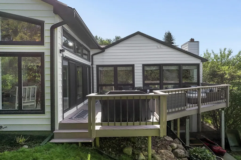 4272 Ridgemoor Drive Garfield Charter Township MI 49684