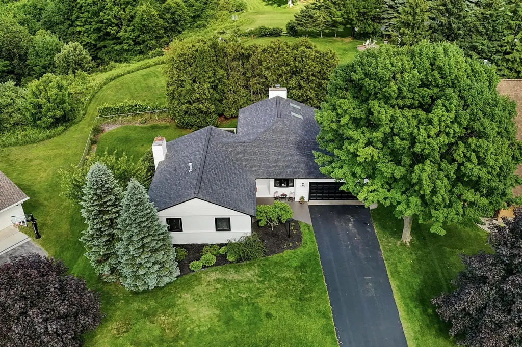 4272 Ridgemoor Drive Garfield Charter Township MI 49684