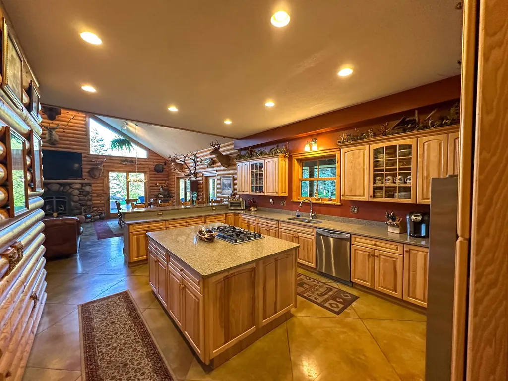 8157 NW Kellogg Road Clearwater Township MI 49612
