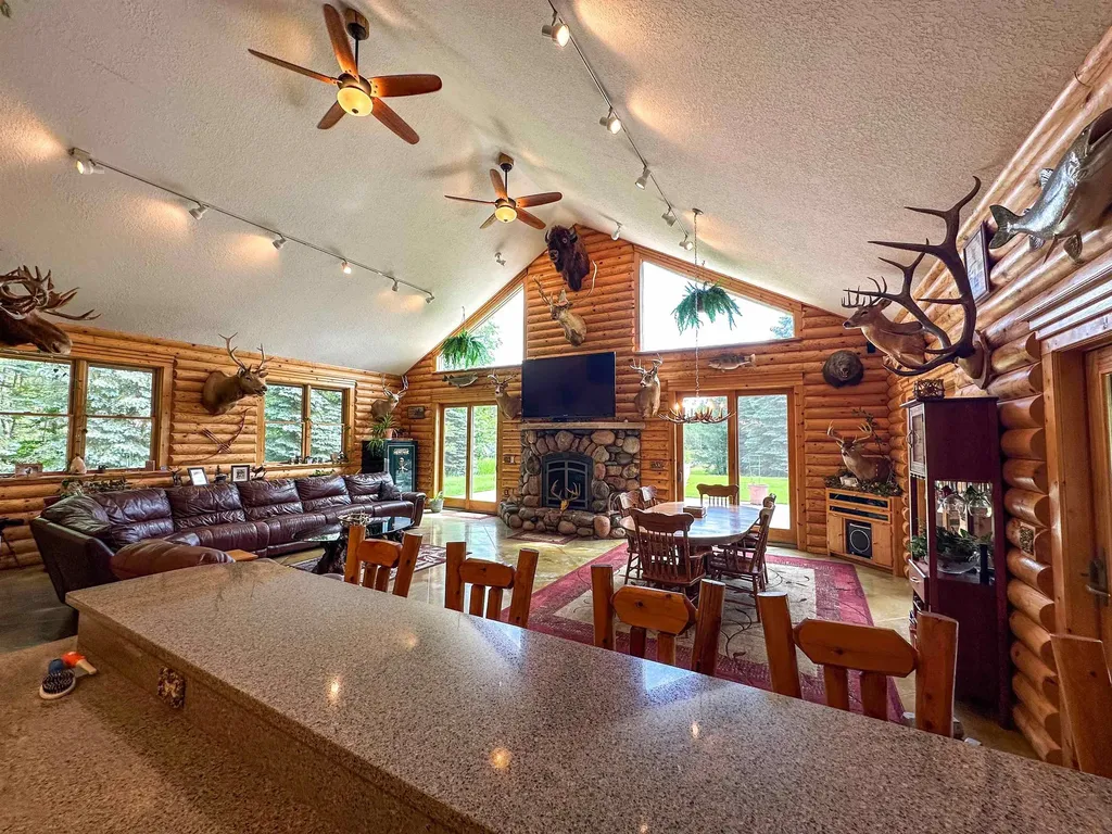 8157 NW Kellogg Road Clearwater Township MI 49612