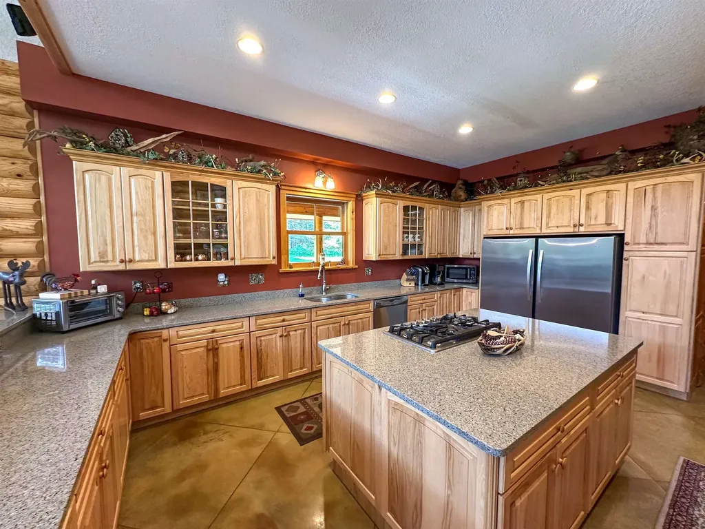 8157 NW Kellogg Road Clearwater Township MI 49612
