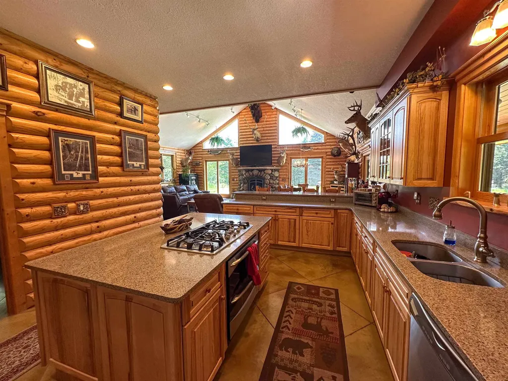 8157 NW Kellogg Road Clearwater Township MI 49612