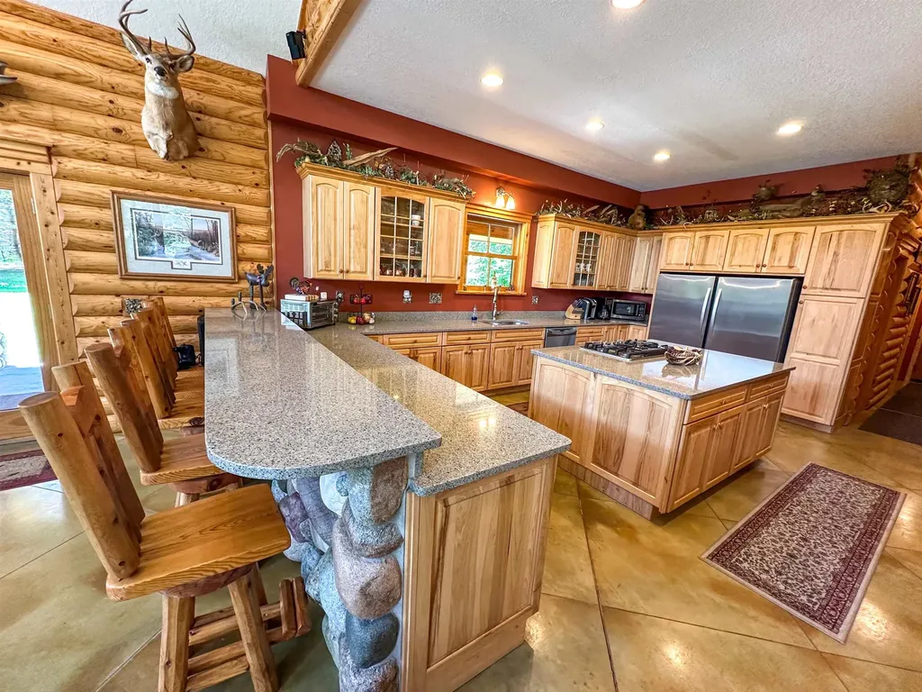 8157 NW Kellogg Road Clearwater Township MI 49612