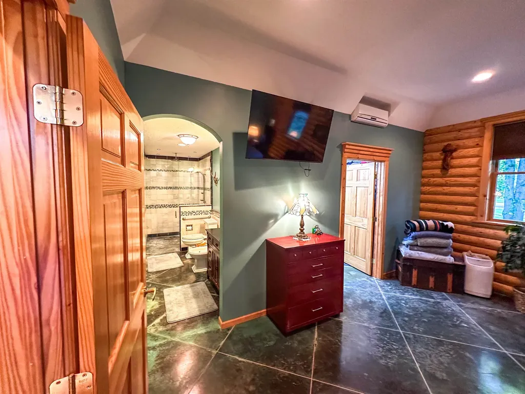8157 NW Kellogg Road Clearwater Township MI 49612