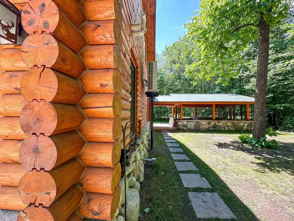 8157 NW Kellogg Road Clearwater Township MI 49612