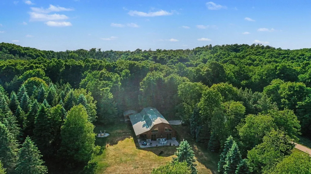 8157 NW Kellogg Road Clearwater Township MI 49612