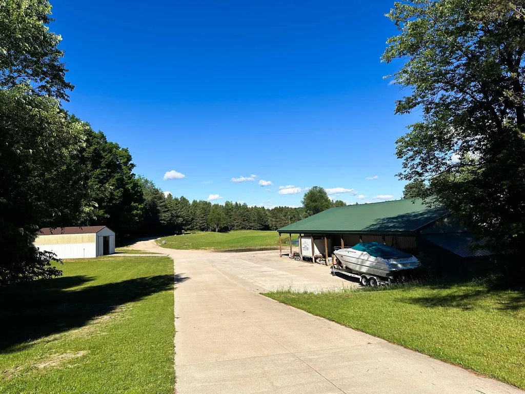 8157 NW Kellogg Road Clearwater Township MI 49612