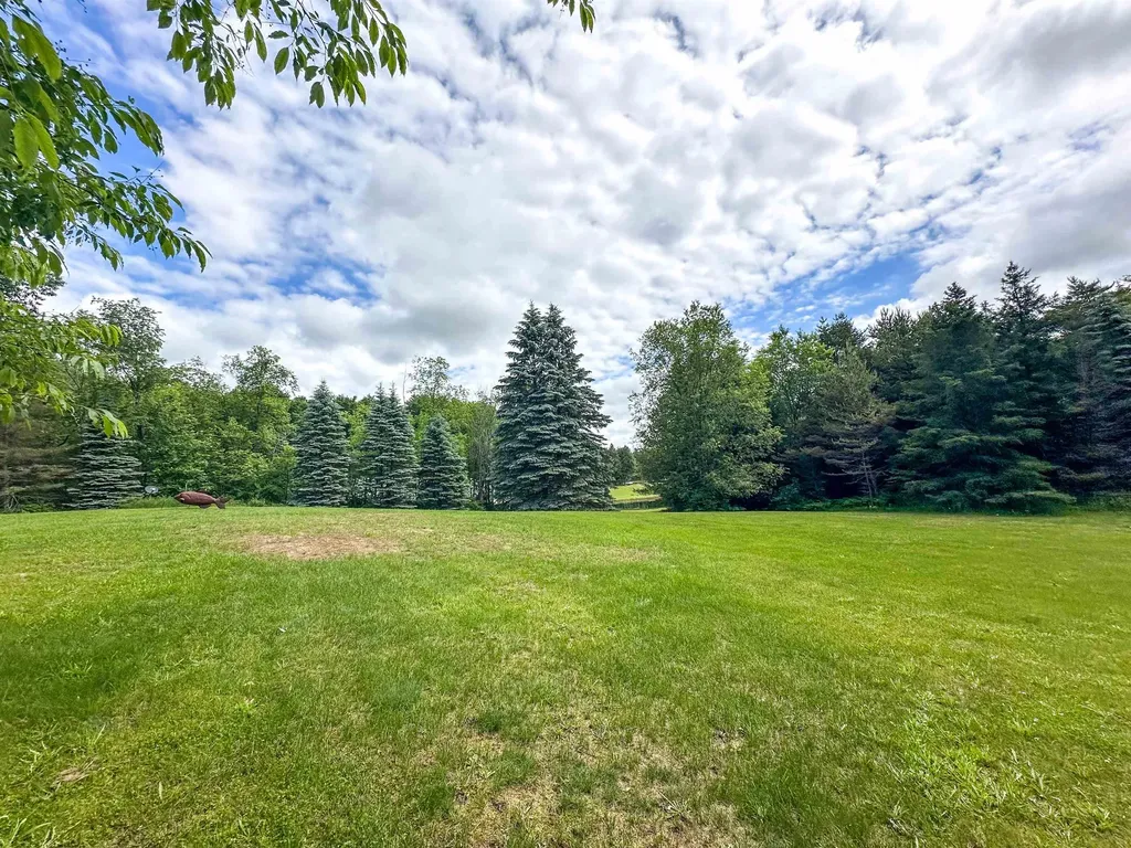 8157 NW Kellogg Road Clearwater Township MI 49612