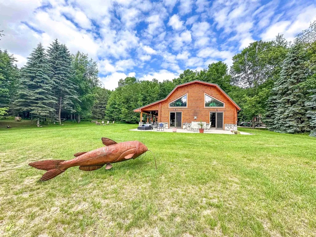 8157 NW Kellogg Road Clearwater Township MI 49612