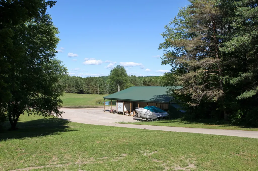 8157 NW Kellogg Road Clearwater Township MI 49612