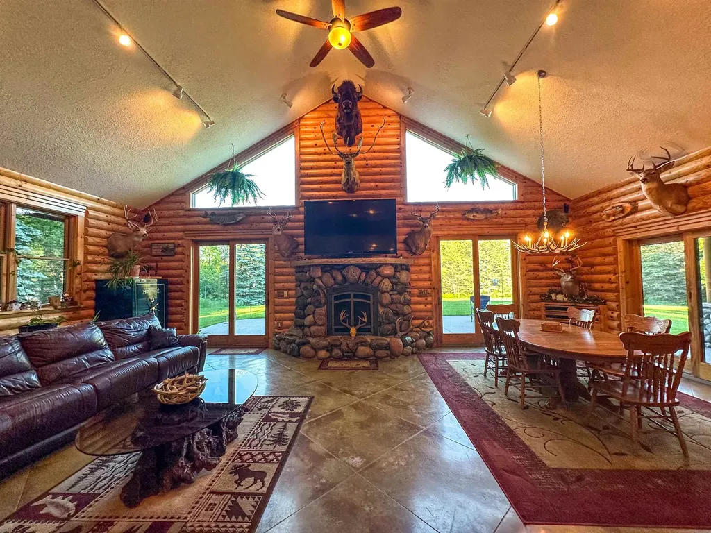 8157 NW Kellogg Road Clearwater Township MI 49612