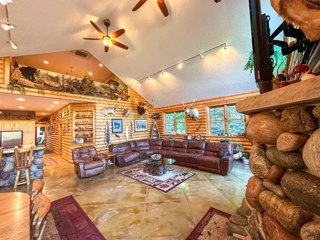 8157 NW Kellogg Road Clearwater Township MI 49612