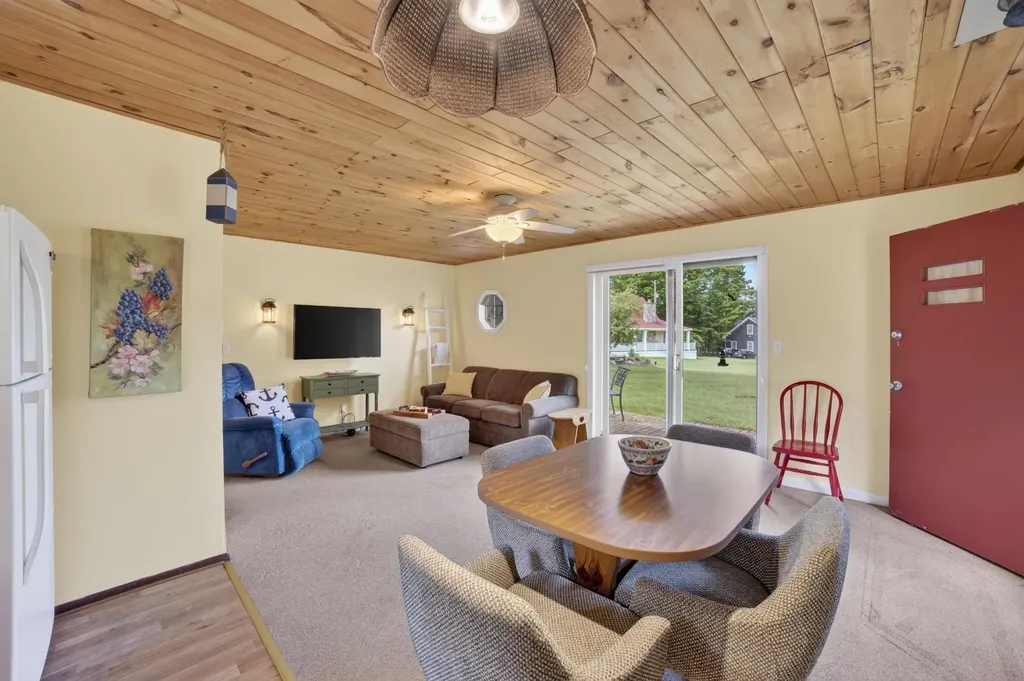 10836 Torchlight Lane Central Lake Township MI 49622