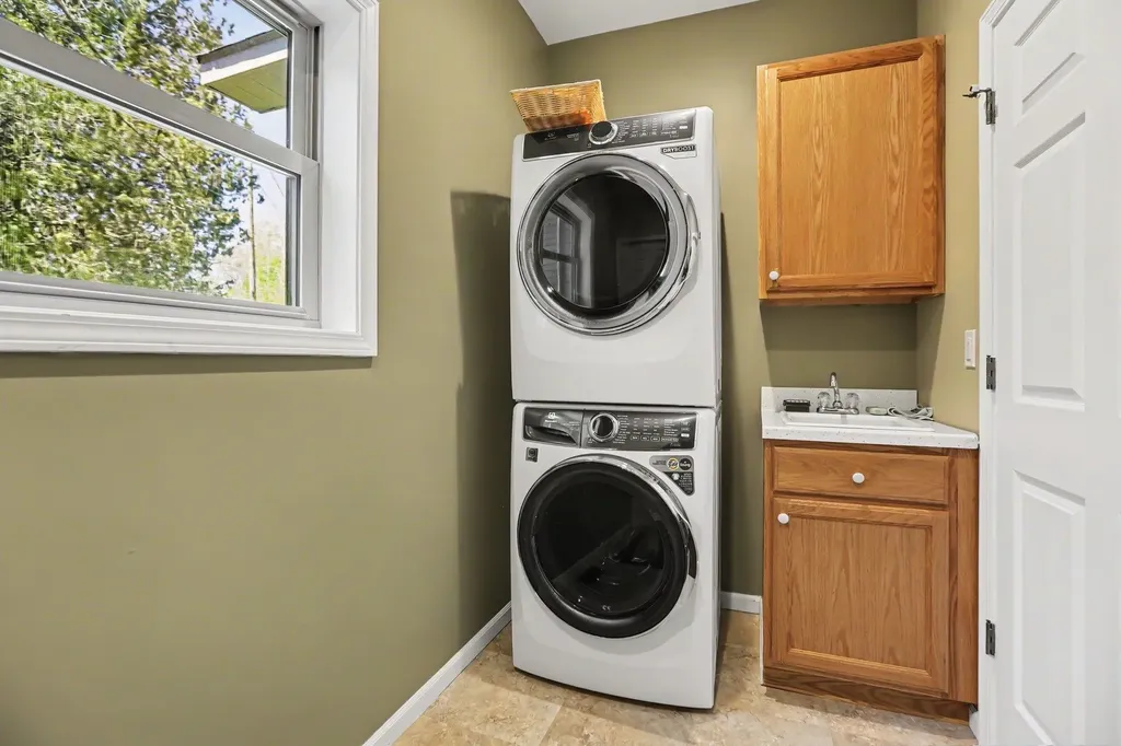 7774 E State Street Central Lake Township MI 49622
