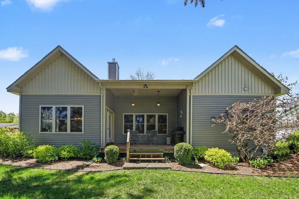 7774 E State Street Central Lake Township MI 49622