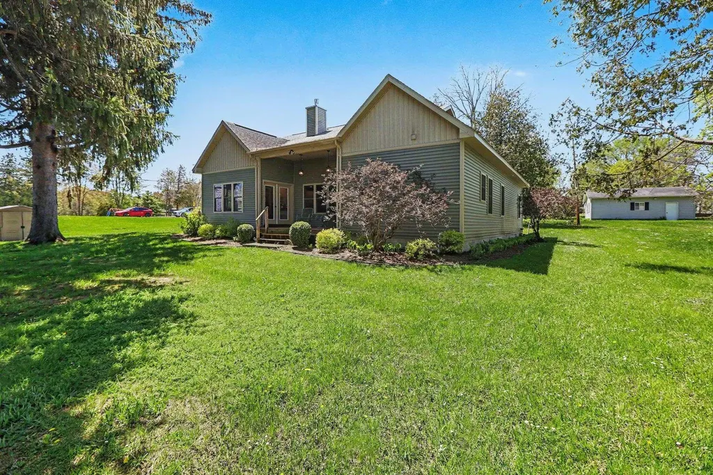 7774 E State Street Central Lake Township MI 49622