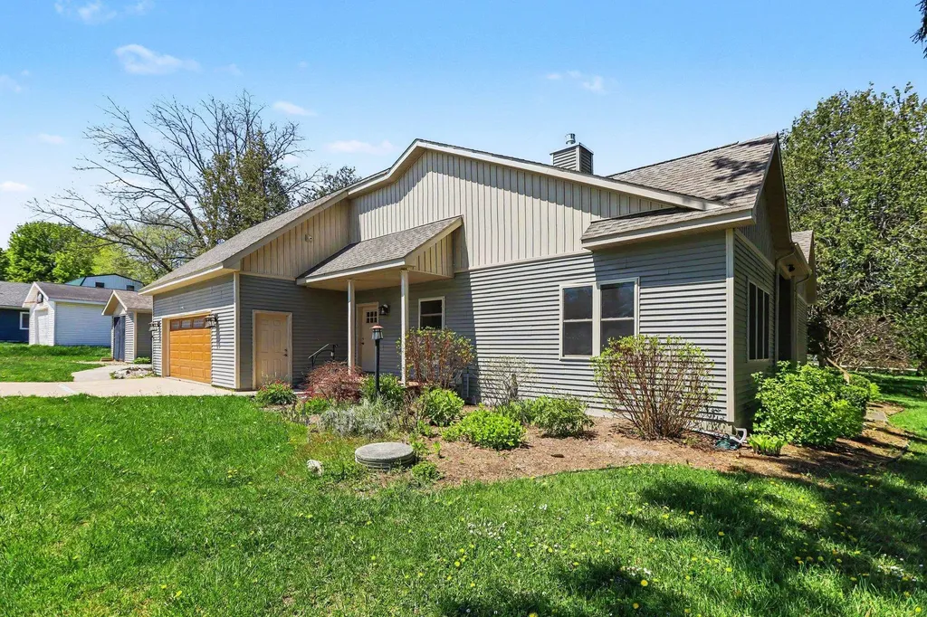 7774 E State Street Central Lake Township MI 49622