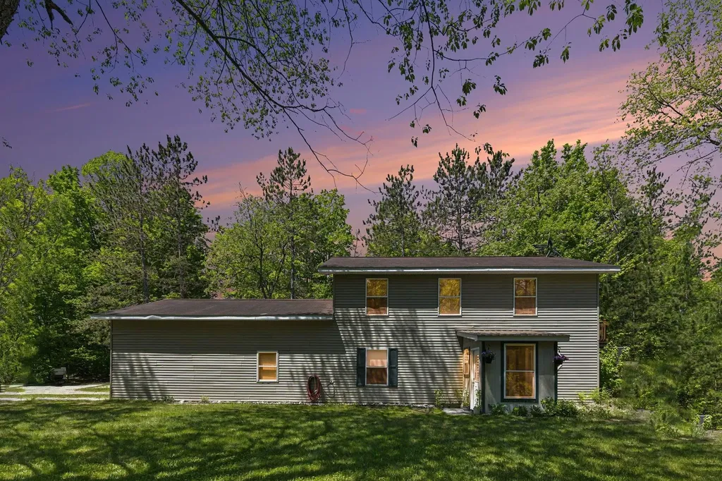 5218 Mitchell Road Central Lake Township MI 49622