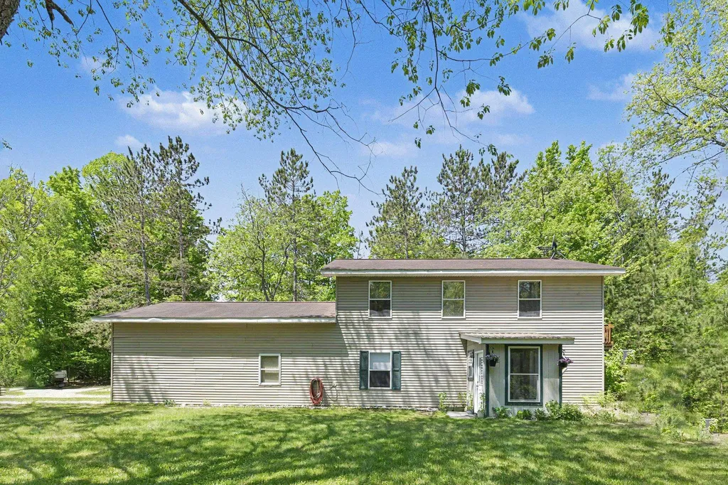5218 Mitchell Road Central Lake Township MI 49622