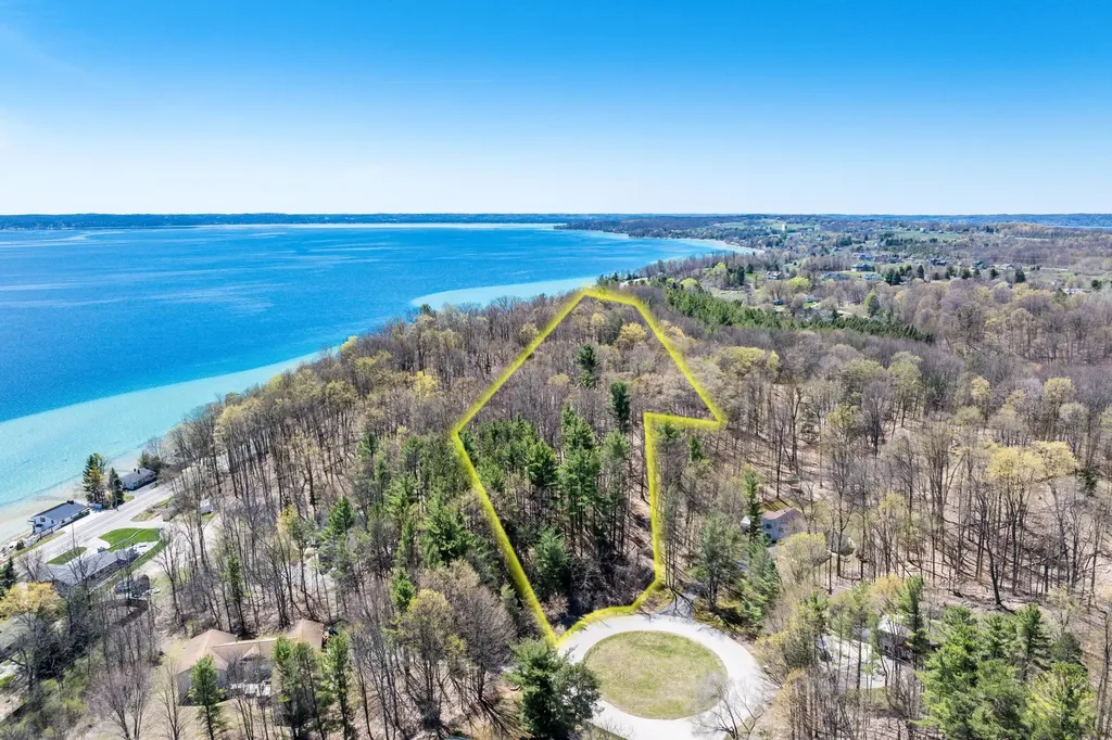Lot 21 Moonrise Court Peninsula Township MI 49686