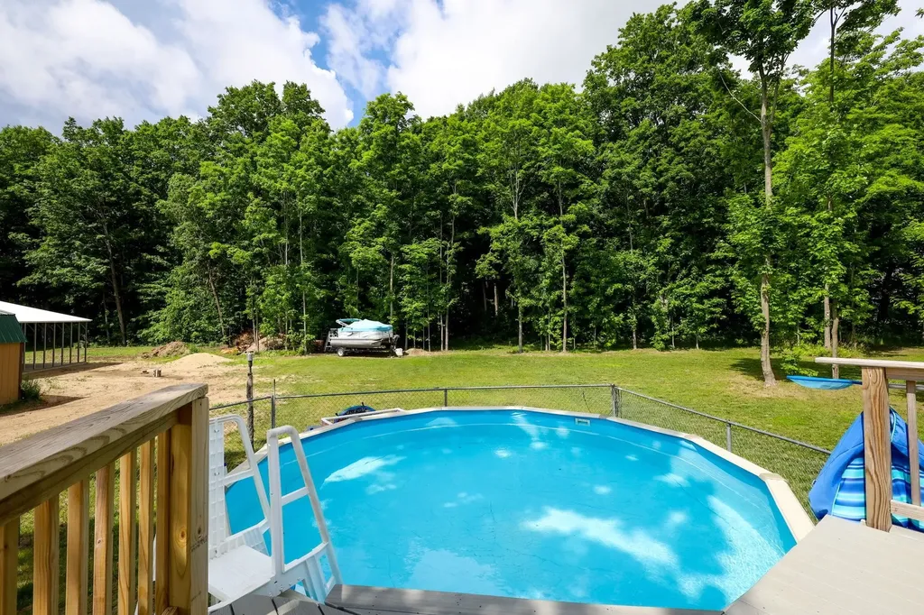 288 Cayo Drive Hanover Township MI 49620