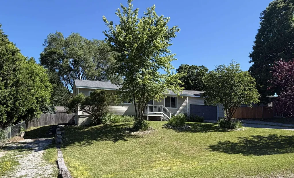 3122 Horseshoe Drive Garfield Charter Township MI 49684