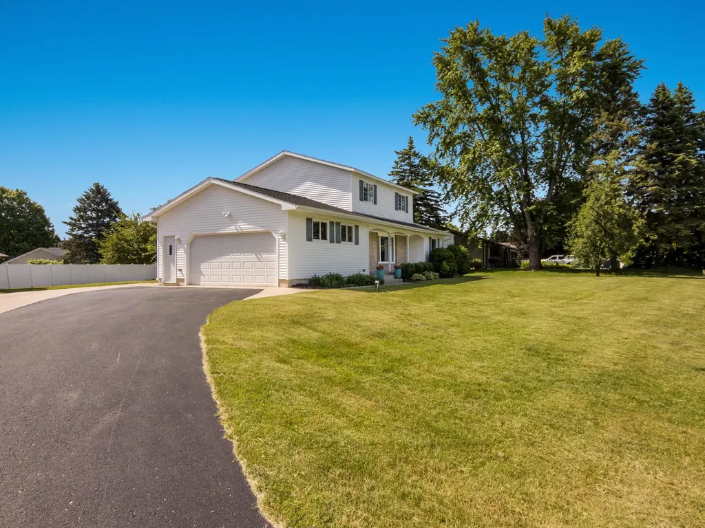4434 Ridgemoor Drive Garfield Charter Township MI 49684