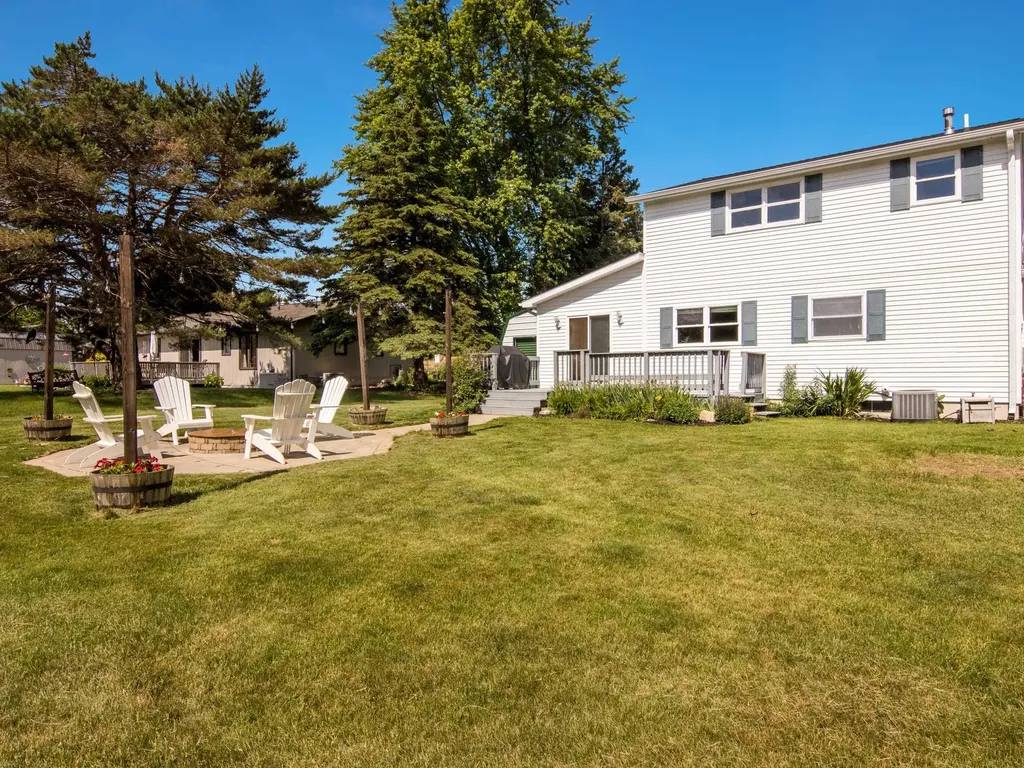 4434 Ridgemoor Drive Garfield Charter Township MI 49684