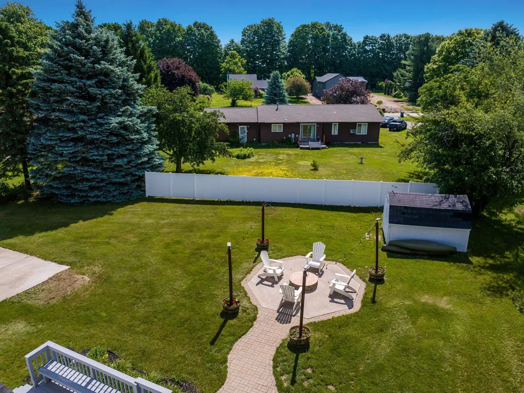 4434 Ridgemoor Drive Garfield Charter Township MI 49684