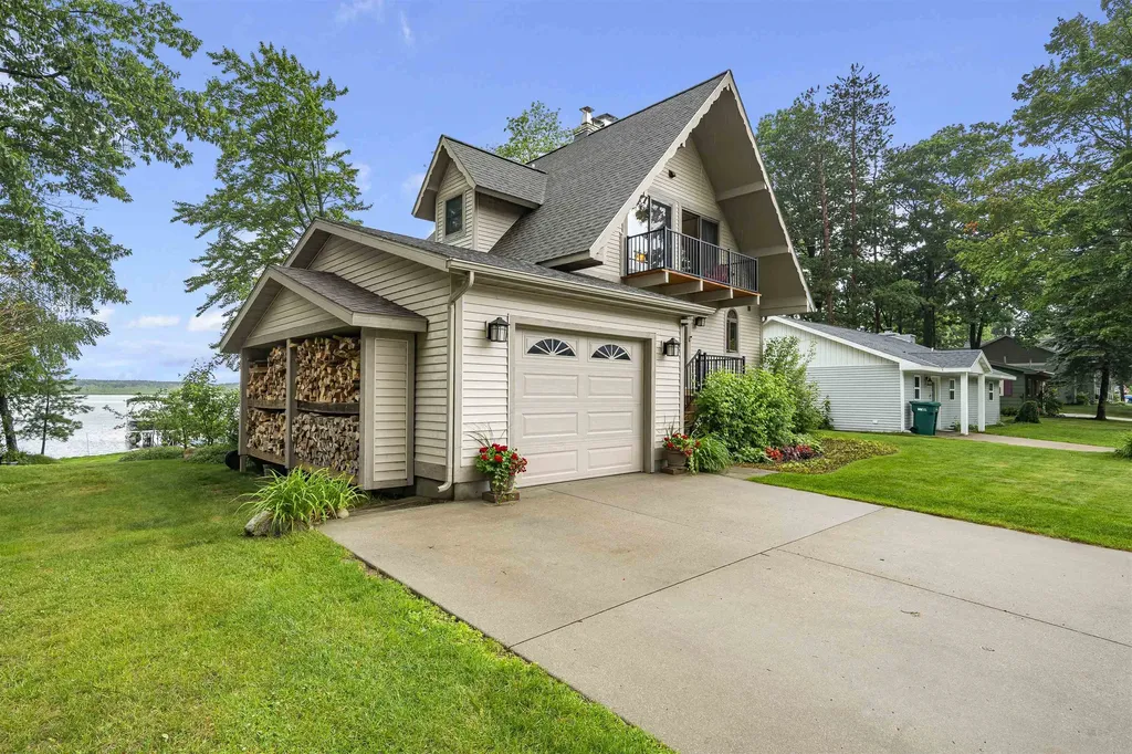 225 W Lake Drive Cherry Grove Township MI 49601