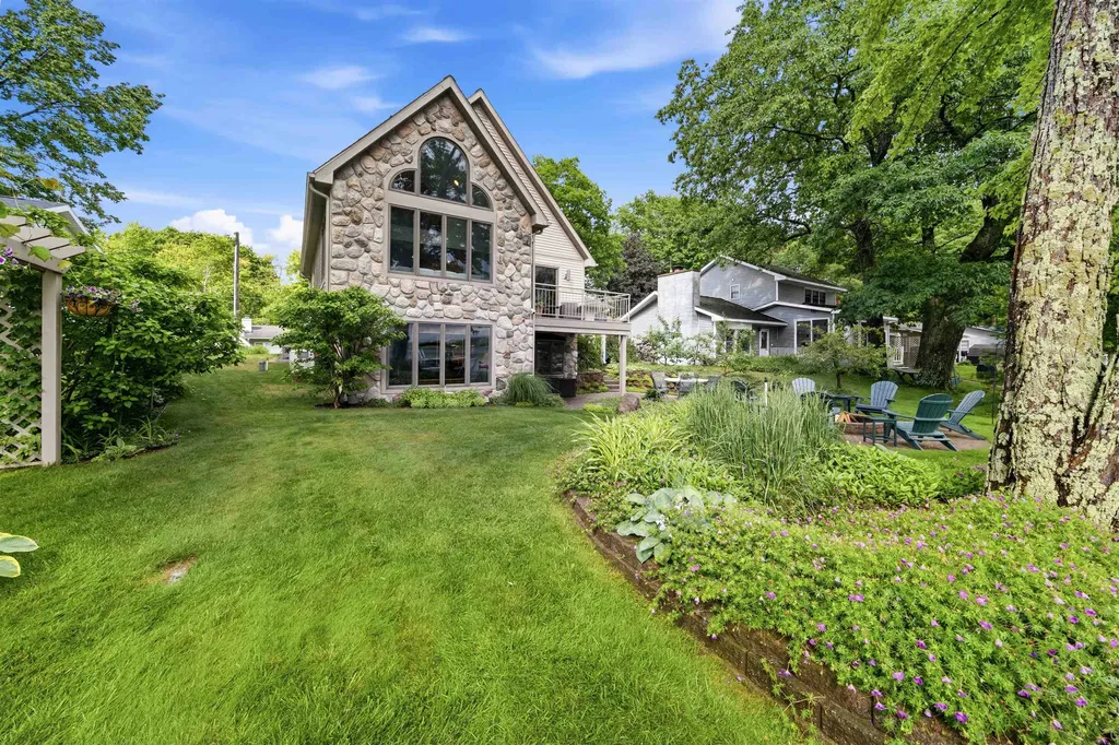 225 W Lake Drive Cherry Grove Township MI 49601