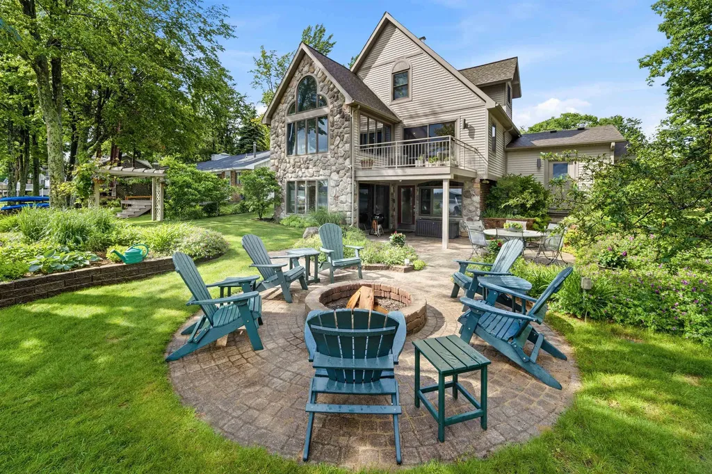 225 W Lake Drive Cherry Grove Township MI 49601