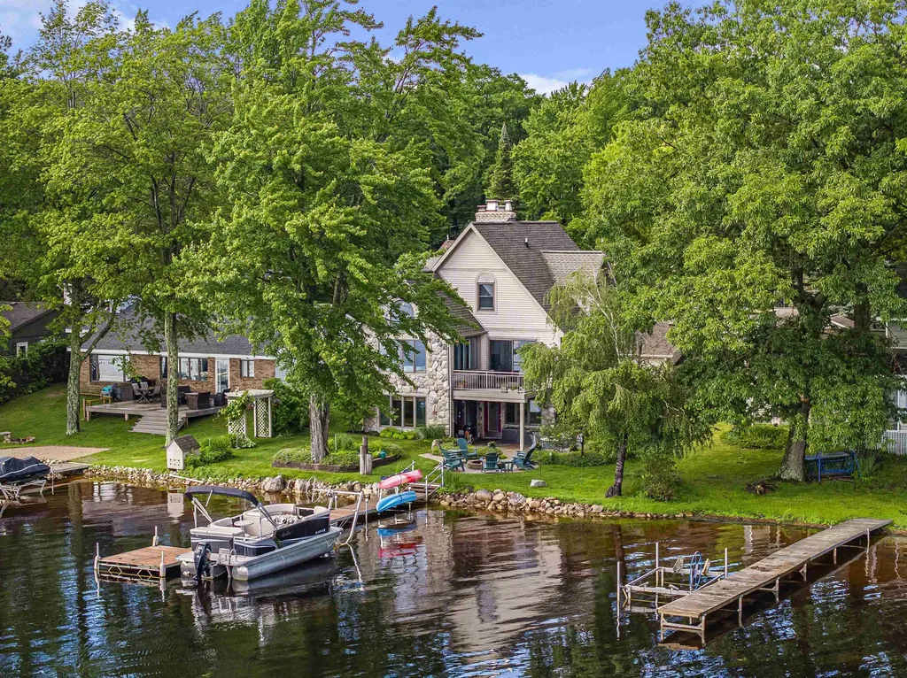 225 W Lake Drive Cherry Grove Township MI 49601